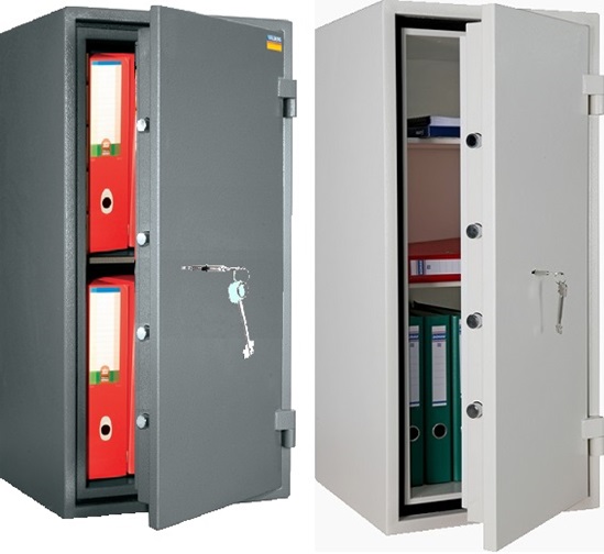 Sejf ognioodporny na dokumenty, na broń palną oraz gotówkę.