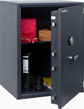 Widok sejfu ognioodpornego Senator 190 zamykanego zamkiem kluczowym.